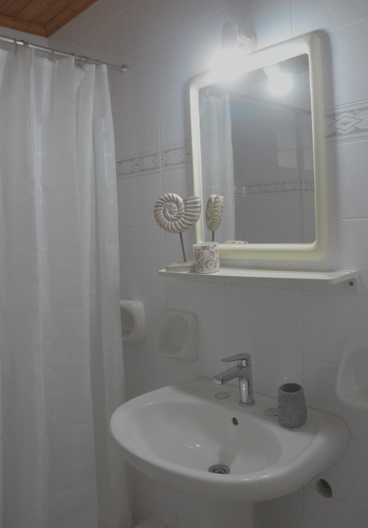 Kondilw Rooms Kalamítsi Exterior foto